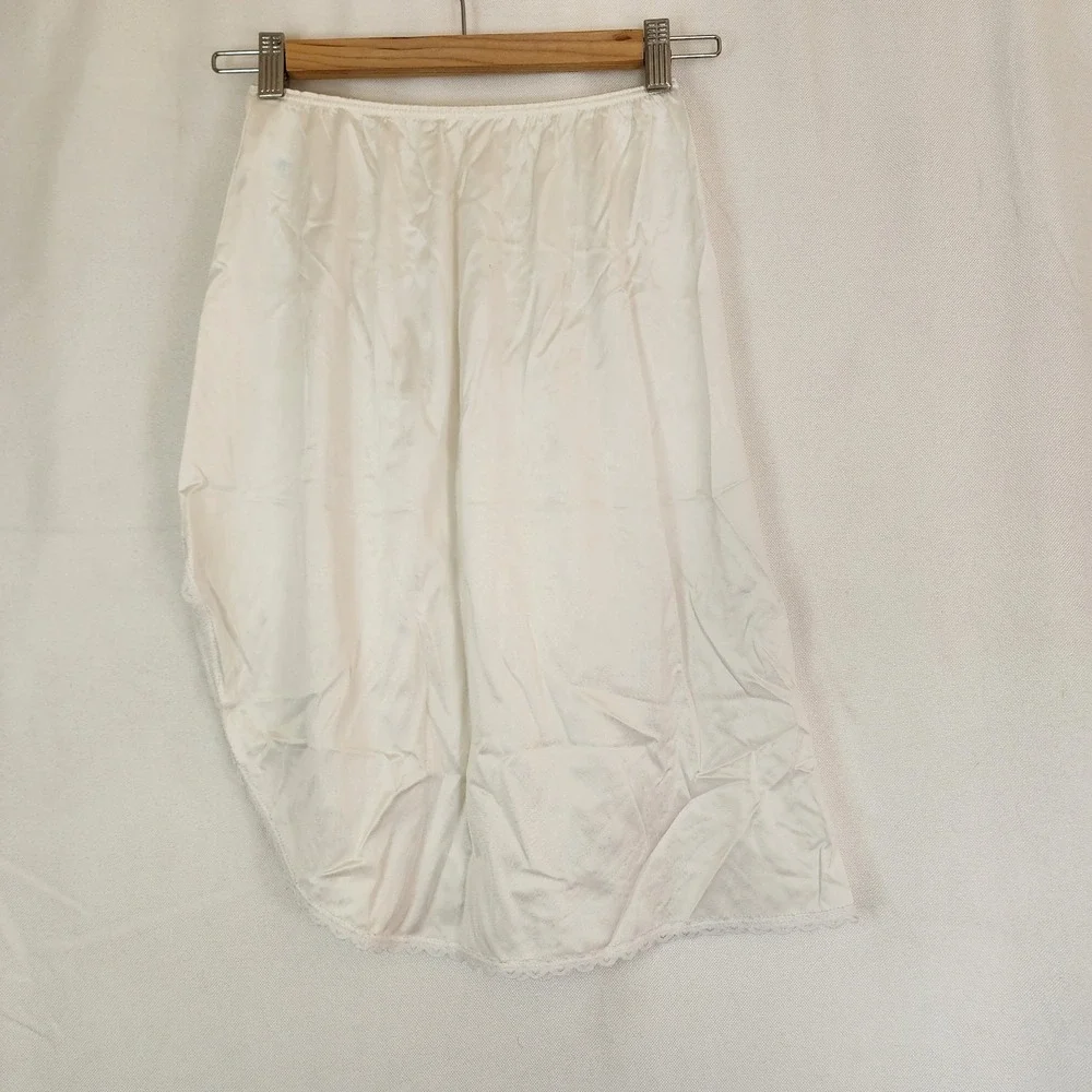 Vintage SEARS Knee Skirt Slip Undergarment Ivory Size Small 100% Antron Nylon
